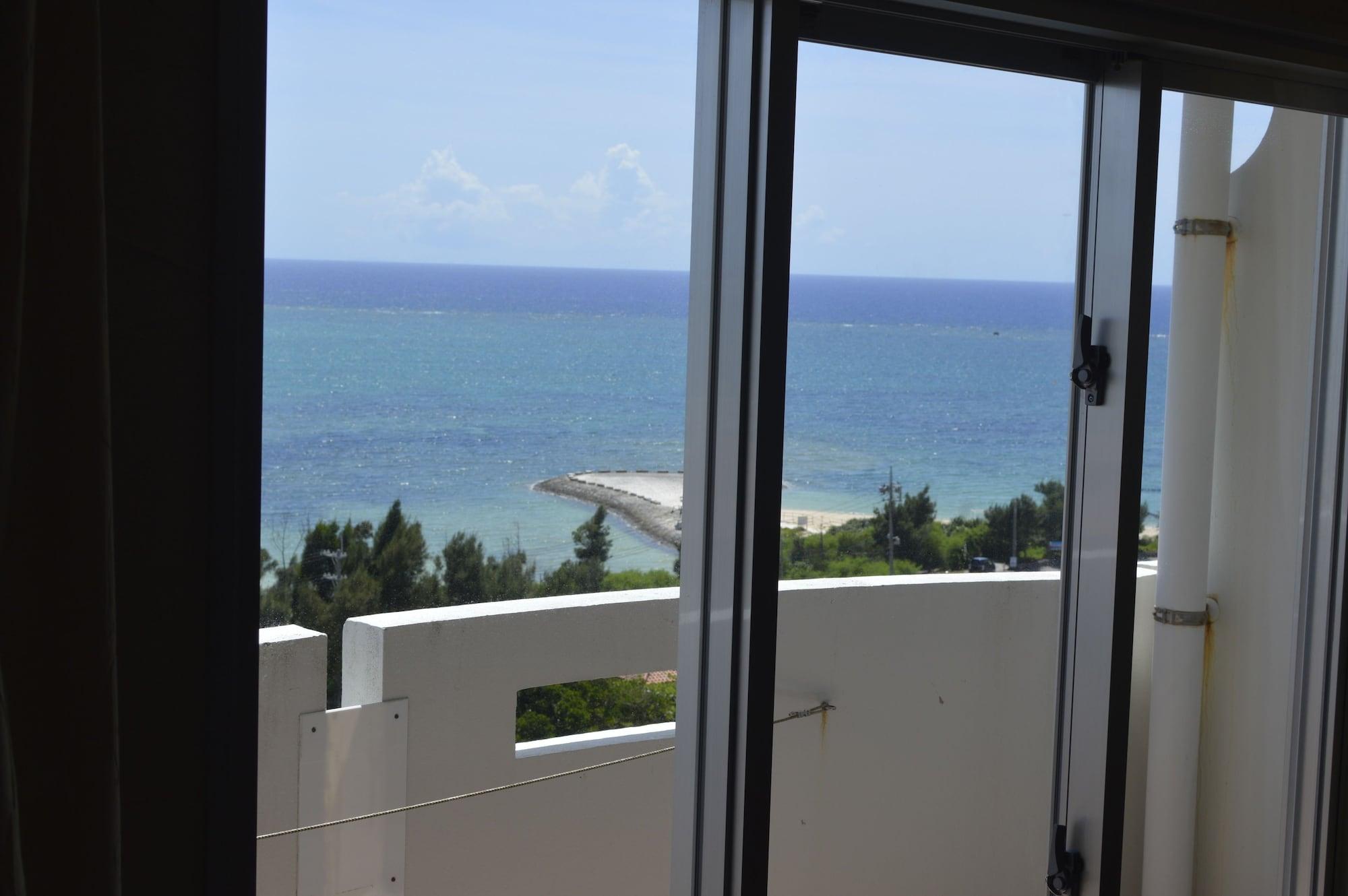 יומיטאן Royal Hotel Okinawa Zanpamisaki מראה חיצוני תמונה