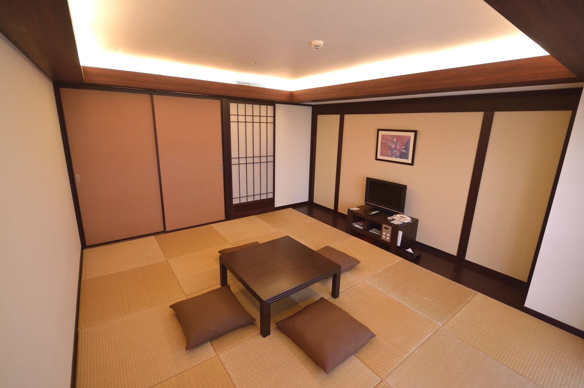 יומיטאן Royal Hotel Okinawa Zanpamisaki מראה חיצוני תמונה