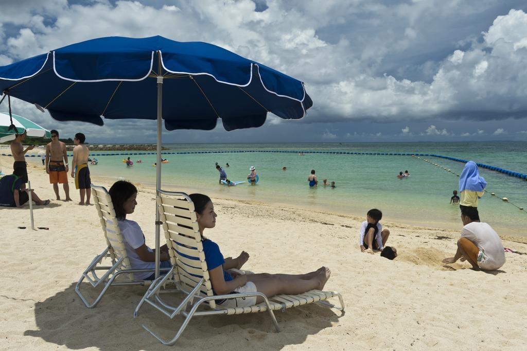 יומיטאן Royal Hotel Okinawa Zanpamisaki מראה חיצוני תמונה